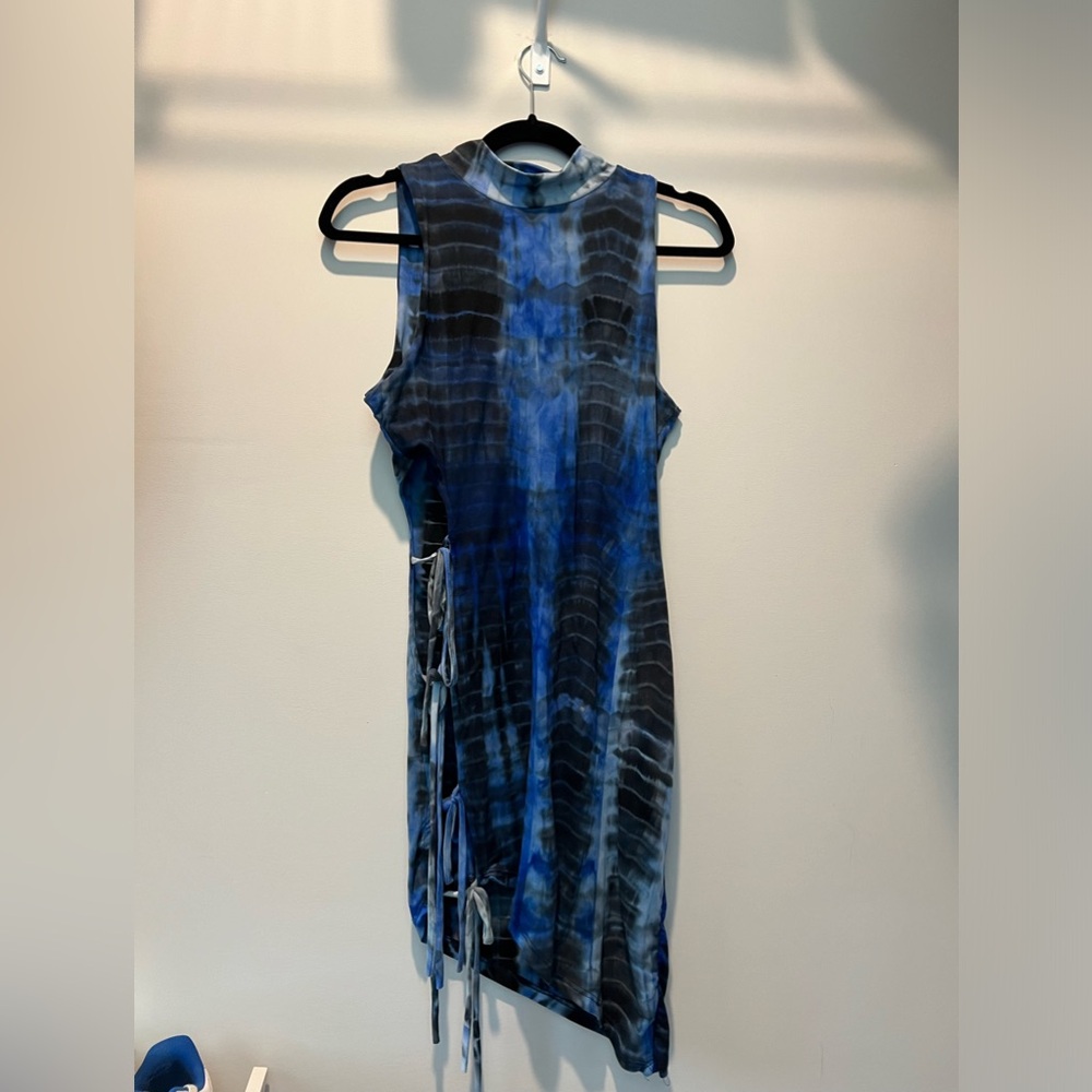 Fashion Nova Mock Neck Cut Out Dress size M